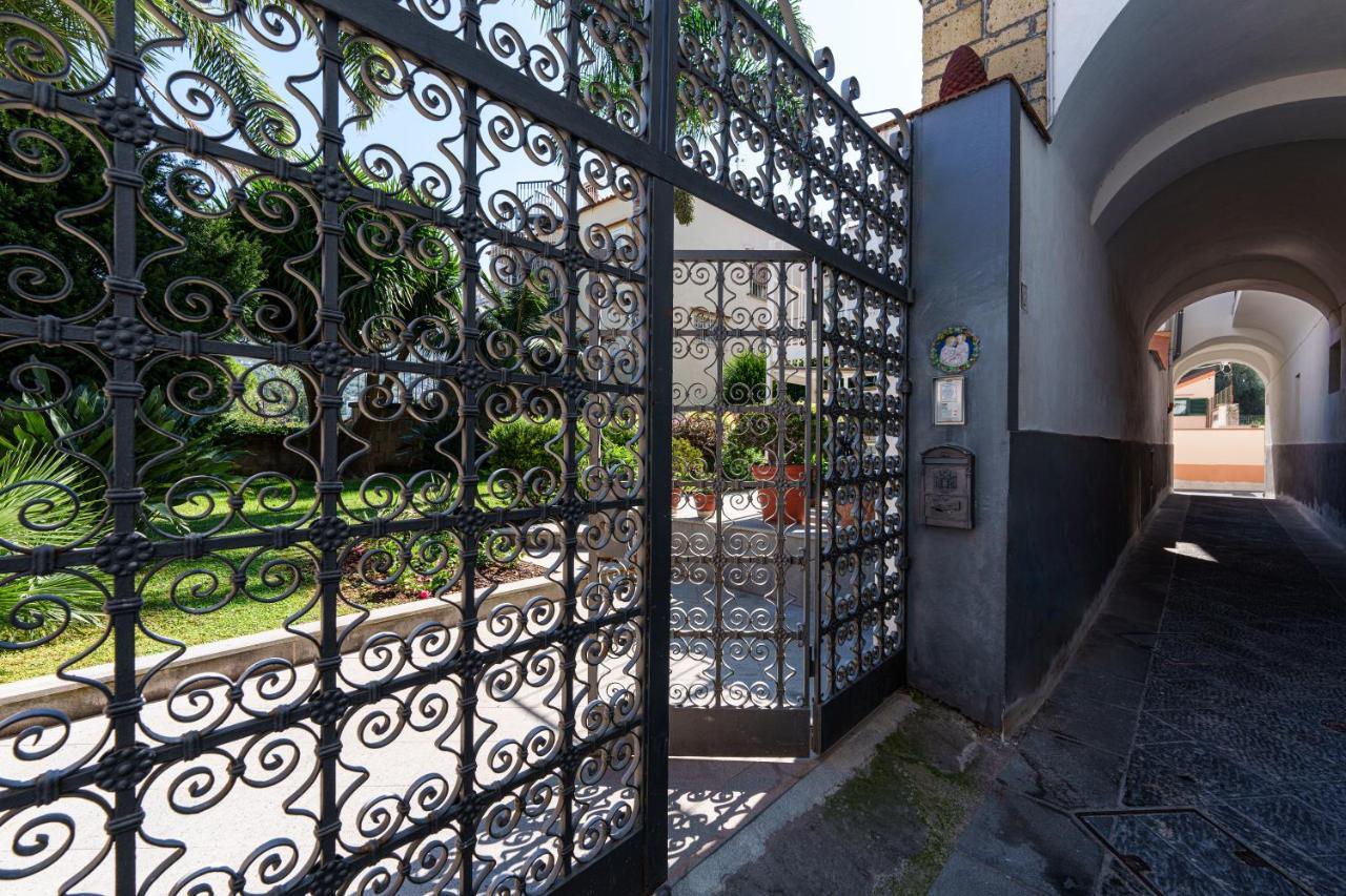 Mary'S Guest House Віко-Екуенсе Екстер'єр фото